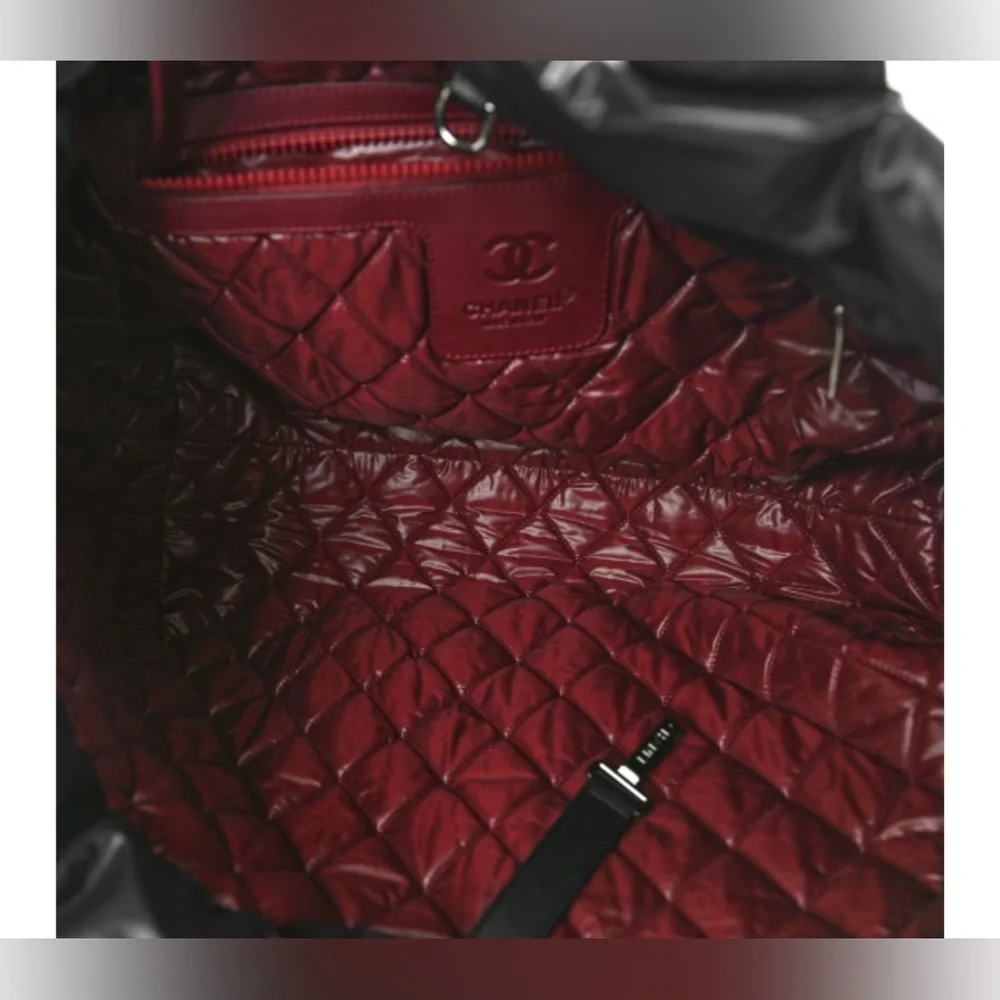 🖤 AUTHENTIC Chanel Nylon Quilted Coco Cocoon Reversible Tote🖤 - Picture 4 of 16
